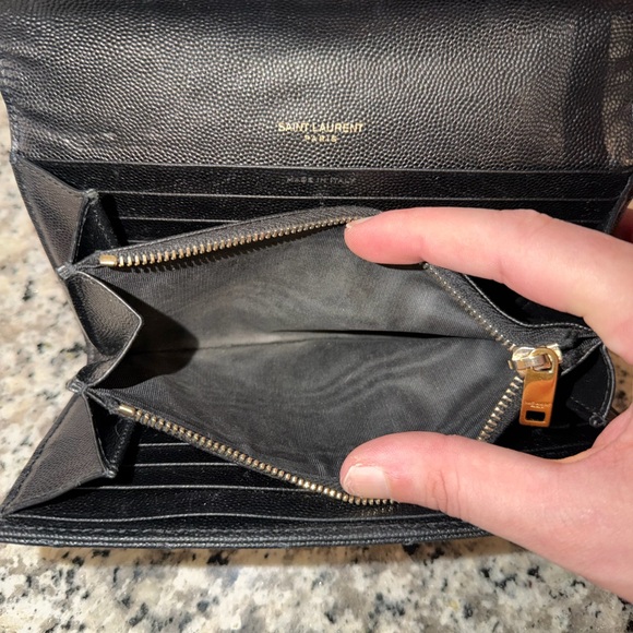 ✨Authentic! Yves Saint Laurent Black Chevron Women’s Wallet with Gold Logo✨ - Picture 4 of 5
